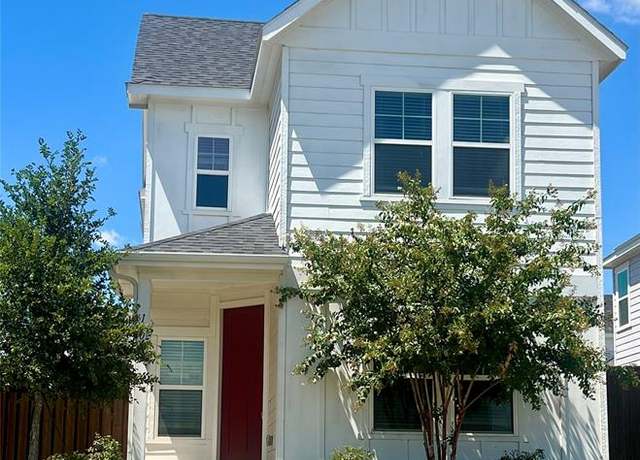 Property at 1404 Apricot Ln, Gainesville, TX 76240, 2 beds, 2.5 baths