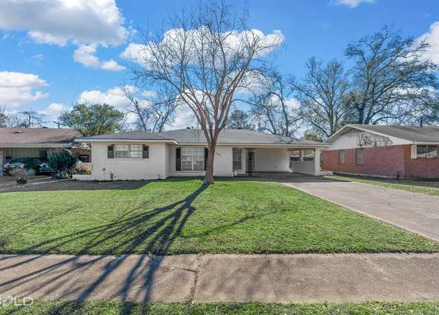 Property at 1321 E Washington St, Shreveport, LA 71104, 3 beds, 2 baths