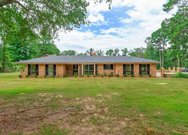 Property at 149 SE 6th Ave, Sibley, LA 71073, 4 beds, 3 baths