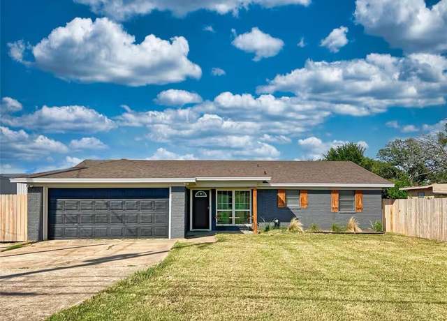 Property at 4736 Gholson Rd, Waco, TX 76705, 3 beds, 1.5 baths