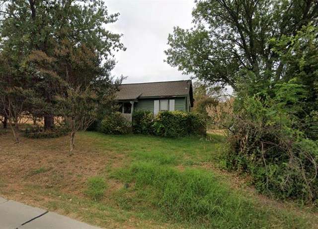 Property at 208 E 1st St, Prosper, TX 75078, 2 beds, 1 bath
