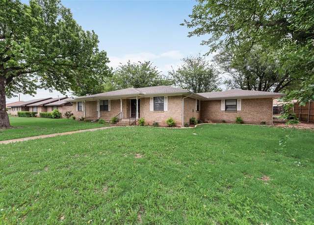 Property at 109 Stiles Dr, Midlothian, TX 76065, 3 beds, 2 baths