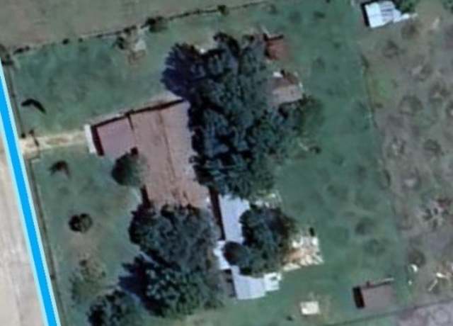 Property at 721 E India Rd, Ferris, TX 75125, 3 beds, 2 baths
