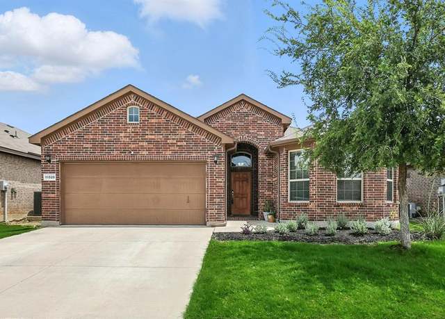 Property at 11520 Starlight Ranch Trl, Fort Worth, TX 76052, 4 beds, 2 baths