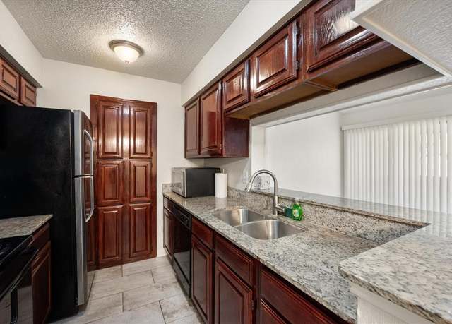 Property at 1204 Harwell Dr #2112, Arlington, TX 76011, 1 bed, 1 bath