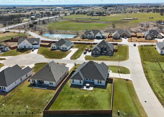 Property at 9320 Bengal Ct, Godley, TX 76044, 3 beds, 2 baths