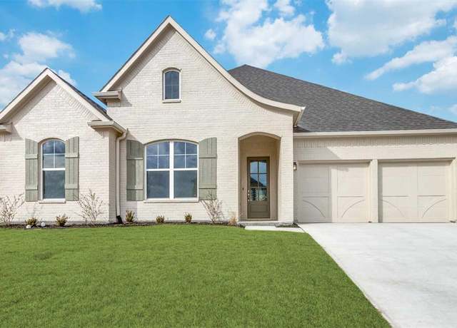 Property at 304 W Paddock, Willow Park, TX 76087, 4 beds, 3 baths
