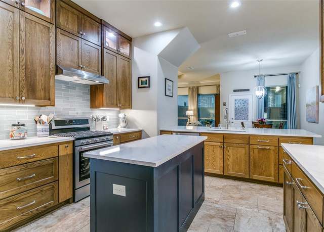 Property at 3308 Estacado Dr, Denton, TX 76210, 4 beds, 3 baths