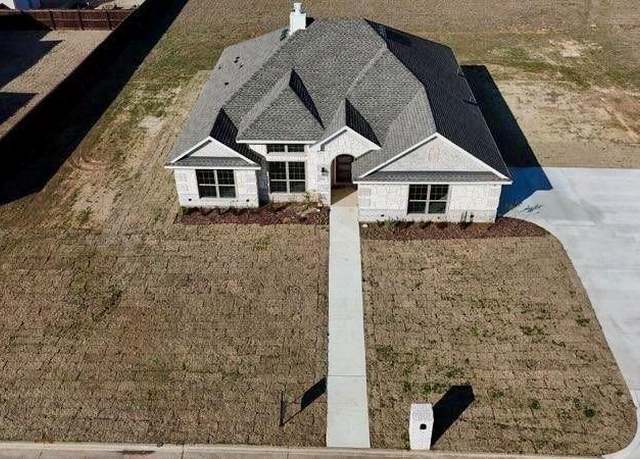 Property at 906 Maxine Dr, Athens, TX 75751, 4 beds, 2 baths