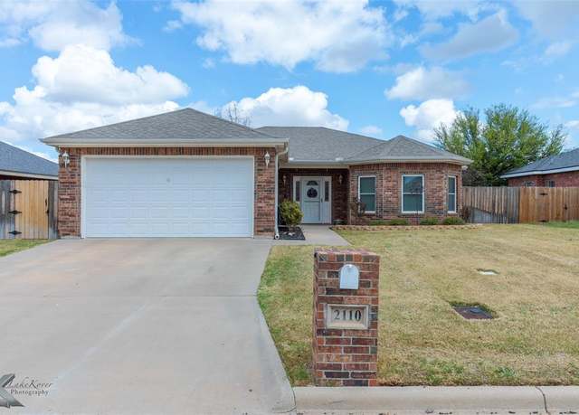 Property at 2110 Old Ironsides Rd, Abilene, TX 79601, 3 beds, 2 baths