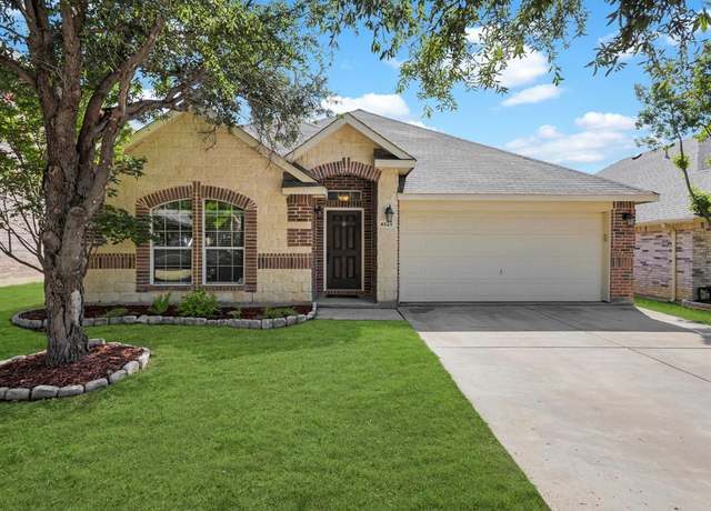 Property at 4525 Indian Paint Way, Denton, TX 76208, 3 beds, 2 baths