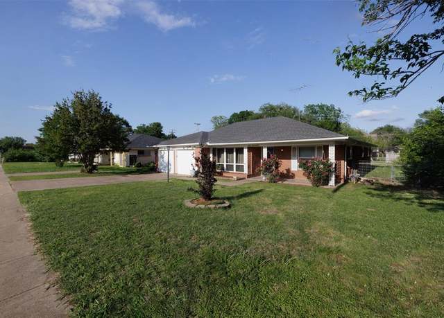 Property at 6309 Stonewall St, Greenville, TX 75402, 3 beds, 2 baths