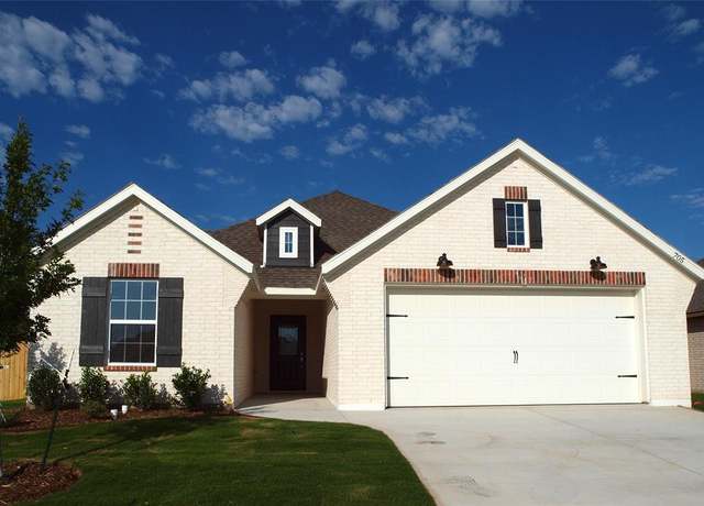 Property at 705 Raylan St, Springtown, TX 76082, 4 beds, 2 baths