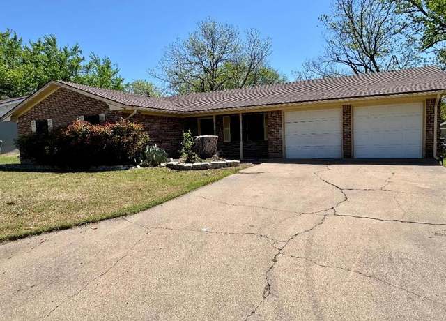 Property at 130 Omaha, Stephenville, TX 76401, 3 beds, 2 baths