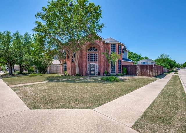 Property at 4621 Lakepointe Ave, Rowlett, TX 75088, 4 beds, 3 baths