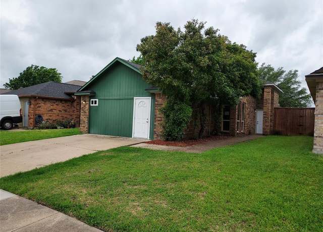 Property at 4169 Amy Dr, Mesquite, TX 75150, 3 beds, 2.5 baths