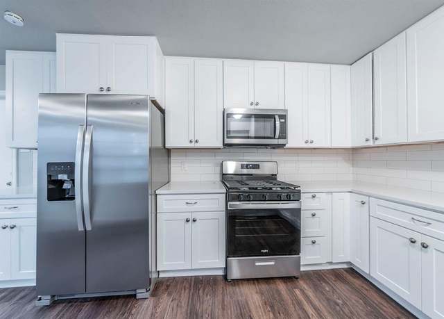 Property at 1725 Camara Ct, Grand Prairie, TX 75051, 3 beds, 2 baths