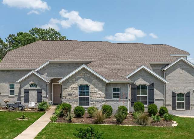 Property at 1124 Wishing Well Ct, Cedar Hill, TX 75104, 5 beds, 4.5 baths