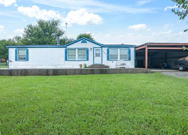 Property at 403 SE County Road 3048c, Corsicana, TX 75109, 3 beds, 2 baths