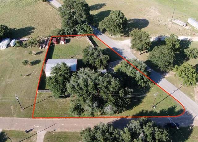 Property at 4959 Woodcrest Dr, Athens, TX 75752, 2 beds, 1 bath