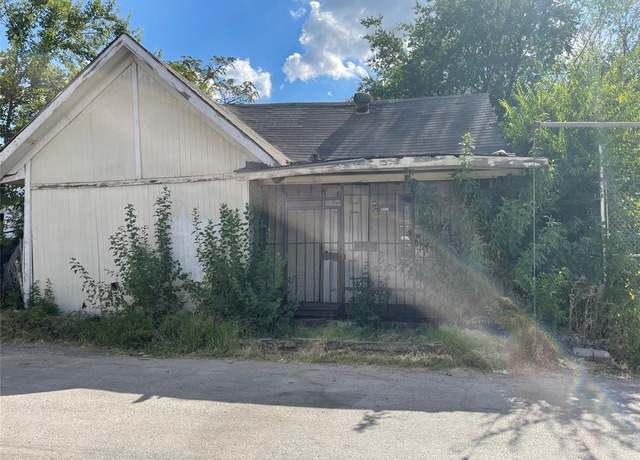 Property at 1807 S Malcolm X Blvd, Dallas, TX 75226, 1 bed