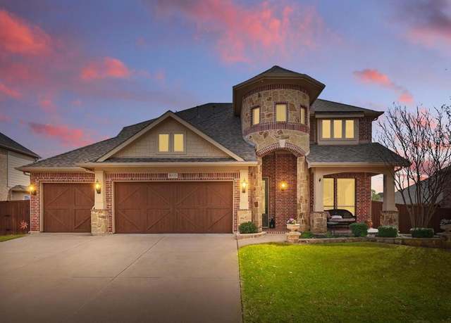 Property at 1033 Tara Dr, Burleson, TX 76028, 4 beds, 3.5 baths