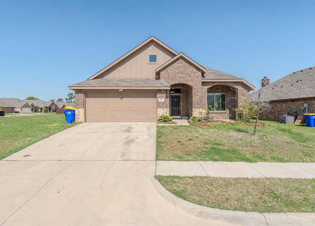 Property at 409 Greenhaven Dr, Seagoville, TX 75159, 4 beds, 2 baths