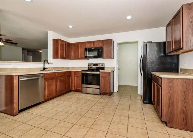 Property at 411 Silver Leaf Dr, Fate, TX 75087, 3 beds, 2 baths