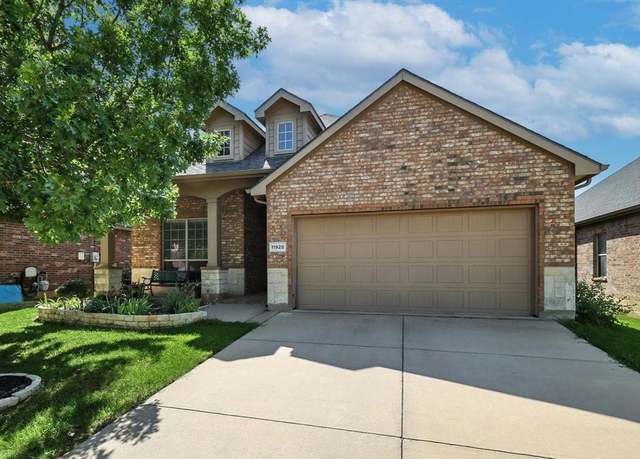 Property at 11928 Horseshoe Ridge Dr, Fort Worth, TX 76244, 3 beds, 2 baths