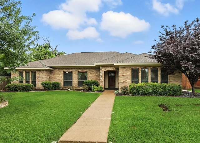 Property at 2704 Fountain Head Dr, Plano, TX 75023, 4 beds, 2 baths