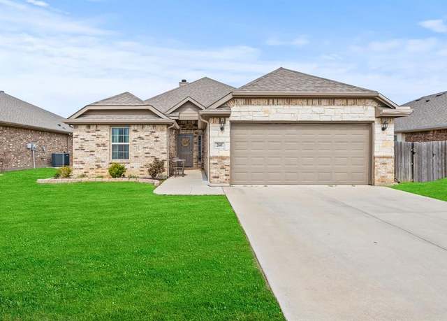 Property at 260 Marina Dr, Azle, TX 76020, 4 beds, 2 baths