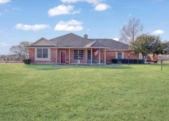 Property at 318 Meadowview Cir, Van Alstyne, TX 75495, 4 beds, 2 baths