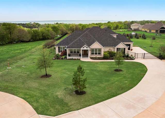 Property at 1707 Republic Ct, Princeton, TX 75407, 4 beds, 3.5 baths