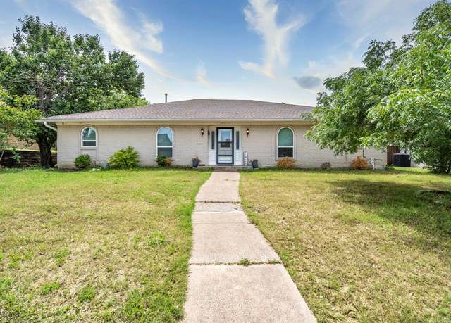 Property at 1426 Northridge Dr, Carrollton, TX 75006, 4 beds, 3 baths