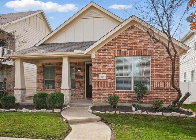 Property at 924 Charleston Ln, Savannah, TX 76227, 3 beds, 2 baths