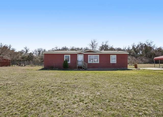 Property at 105 Billabong Ct, Weatherford, TX 76085, 4 beds, 2 baths