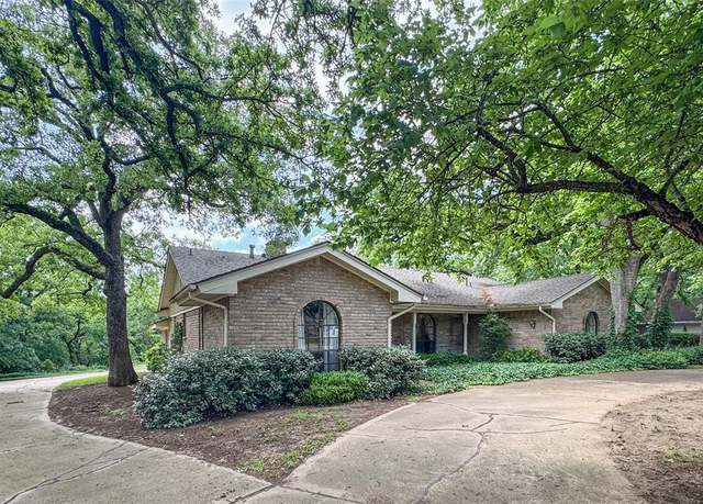 Property at 2319 Brookside Dr, Arlington, TX 76012, 3 beds, 2 baths