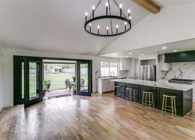 Property at 203 Oak Valley Dr, Colleyville, TX 76034, 3 beds, 2 baths