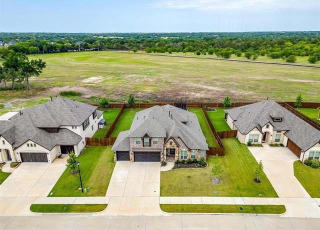 Property at 2005 Flora Ln, Desoto, TX 75115, 4 beds, 3 baths