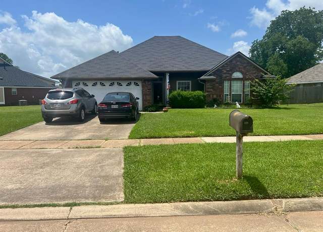 Property at 5782 Bayou Dr, Bossier City, LA 71112, 4 beds, 2 baths