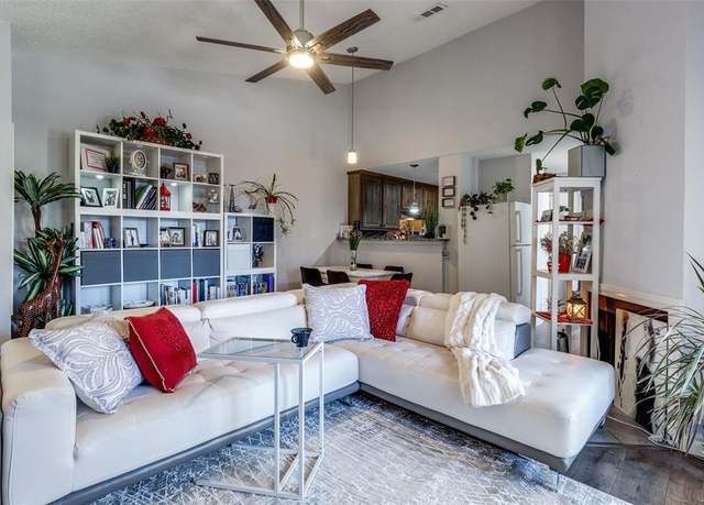 Property at 8545 Midpark Rd #40, Dallas, TX 75240, 3 beds, 2 baths