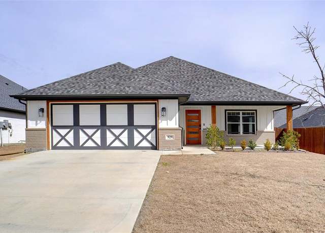 Property at 929 Rodgers Ave, Godley, TX 76044, 3 beds, 2 baths