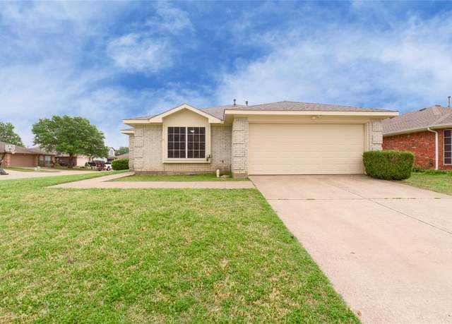 Property at 3101 Illinois Ave, Mckinney, TX 75070, 4 beds, 2 baths