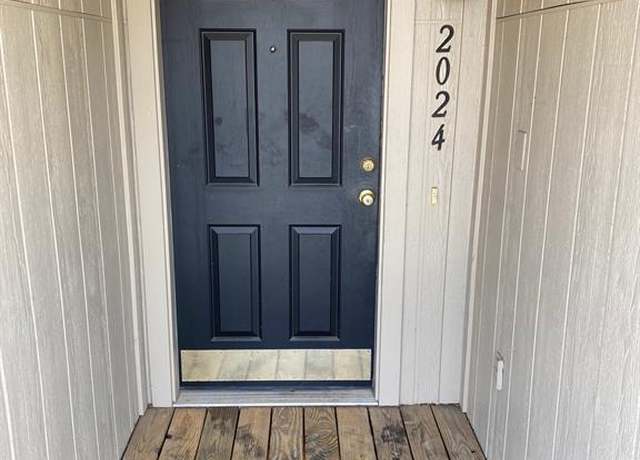 Property at 2024 Signal Ridge Pl, Rockwall, TX 75032, 2 beds, 2 baths