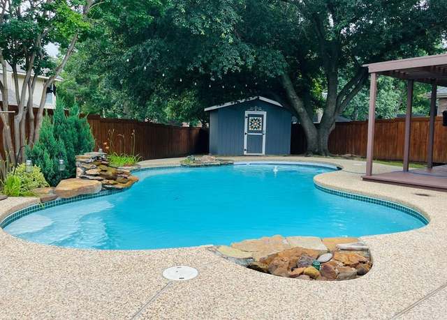 Property at 2223 Yellowstone Ln, Corinth, TX 76210, 3 beds, 2 baths