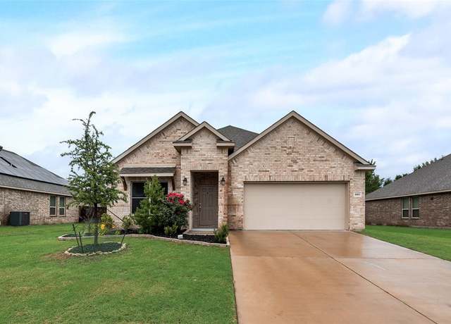 Property at 4003 Bendale Rd, Benbrook, TX 76116, 4 beds, 2 baths