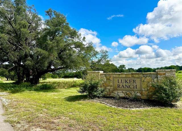 Property at 636 R C Luker Ct, Granbury, TX 76048
