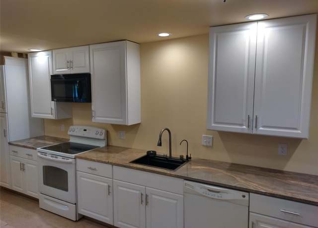 Property at 202 SW Cindy Ln, Burleson, TX 76028, 4 beds, 3 baths