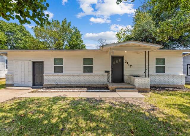 Property at 2117 N Shannon St, Sherman, TX 75092, 3 beds, 1.5 baths