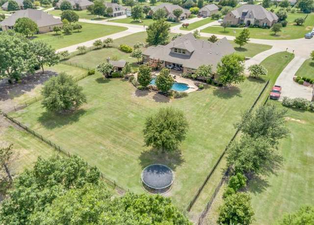 Property at 6590 Lark Cir, Celina, TX 75071, 4 beds, 5 baths